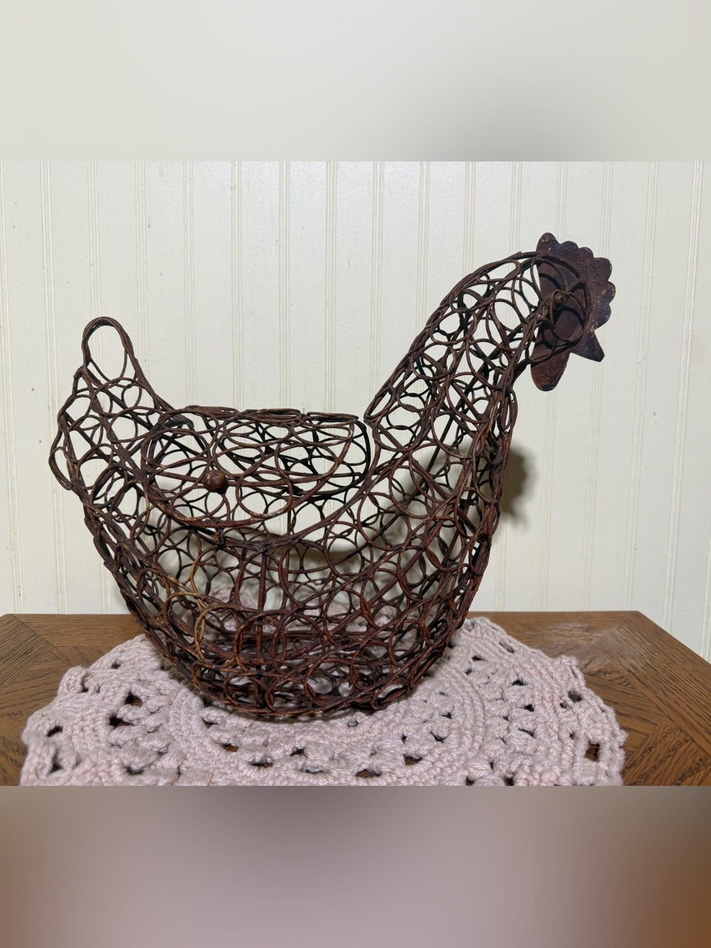 Rustic Wire Chicken Basket - Brown